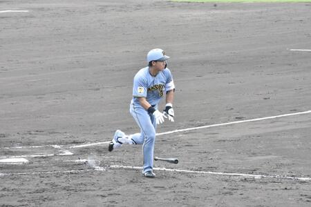 四回に本塁打を放った立石