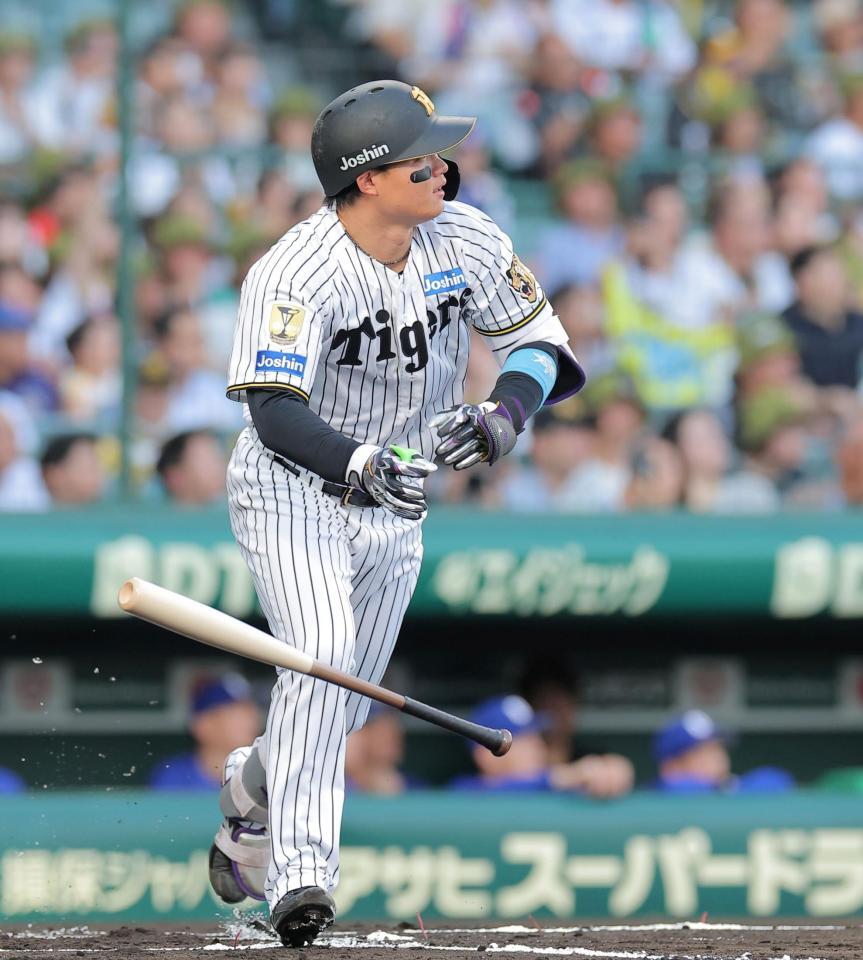 １回、先制ソロを放つ森下（撮影・西田忠信）