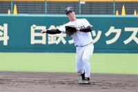 ノックを受ける百崎