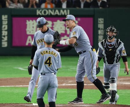 ７回、逆転を許し降板となった高橋（撮影・佐々木彰尚）