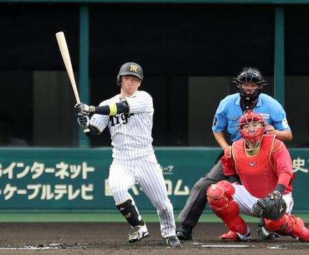 ３回、二塁ゴロに倒れる近本（撮影・山口登）