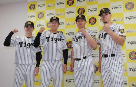 　ファン投票でオールスターに選出された（左から）中野、大山、森下、佐藤輝（撮影・西田忠信）