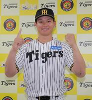 　オールスターにファン投票で選出されポーズを決める森下（撮影・西田忠信）
