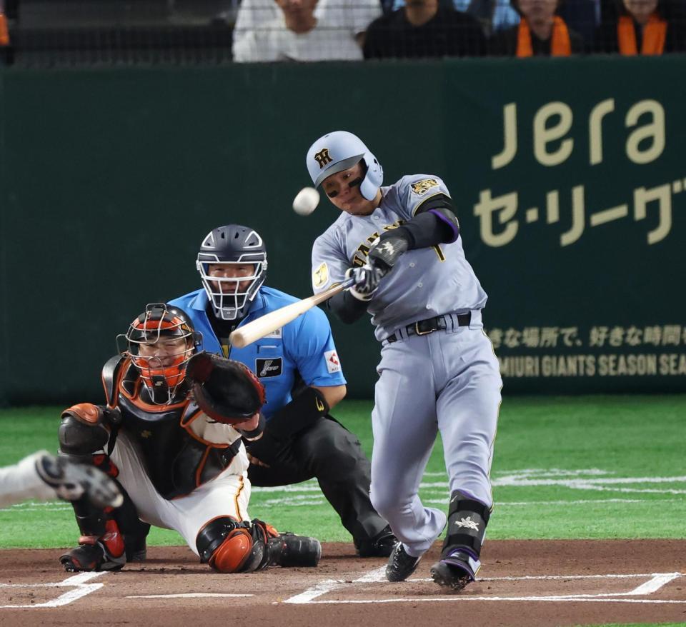 １回、森下は左越えにソロを放つ（撮影・佐々木彰尚）