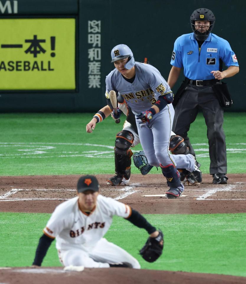 ３回、大山は中前に２点適時打を放つ（撮影・佐々木彰尚）