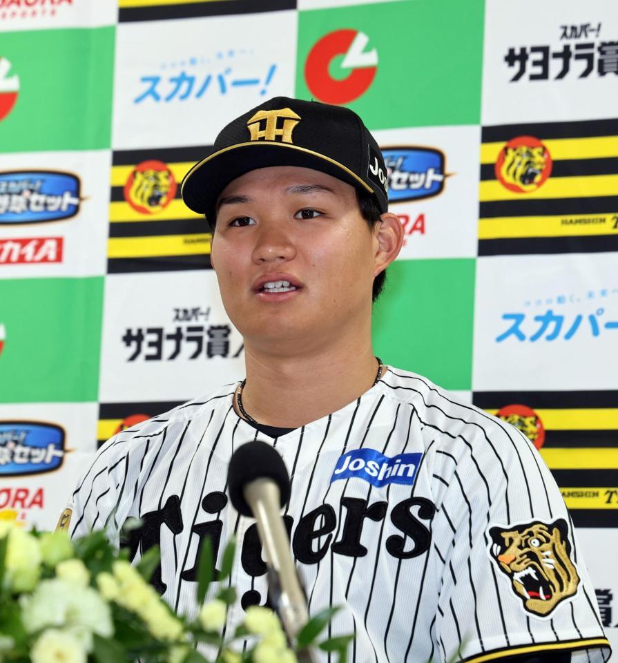 スカパー！月間サヨナラ賞を受賞し、会見する森下（撮影・山口登）