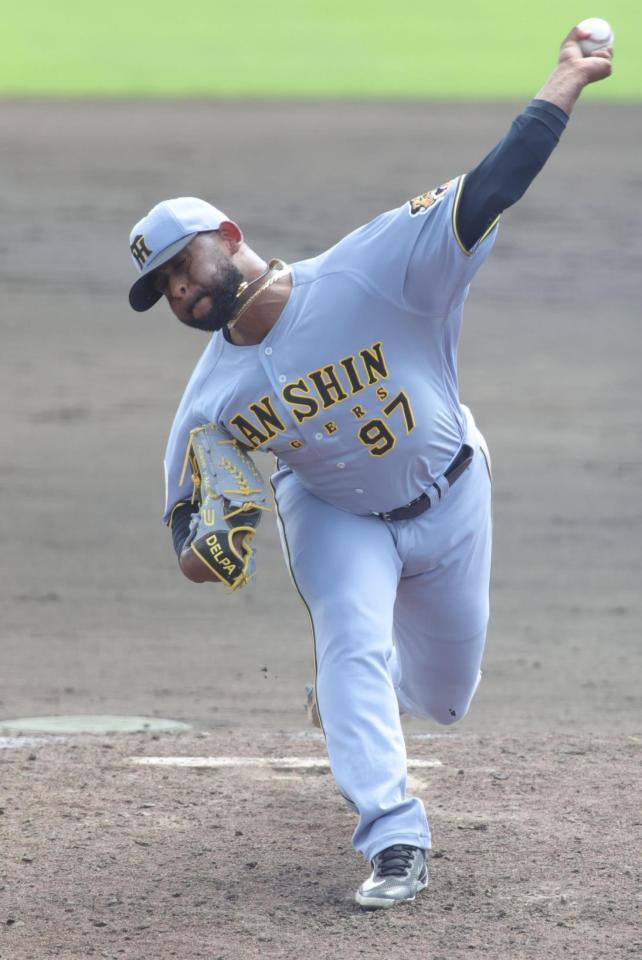 ７回、２番手で登板したセベリーノ（撮影・坂部計介）