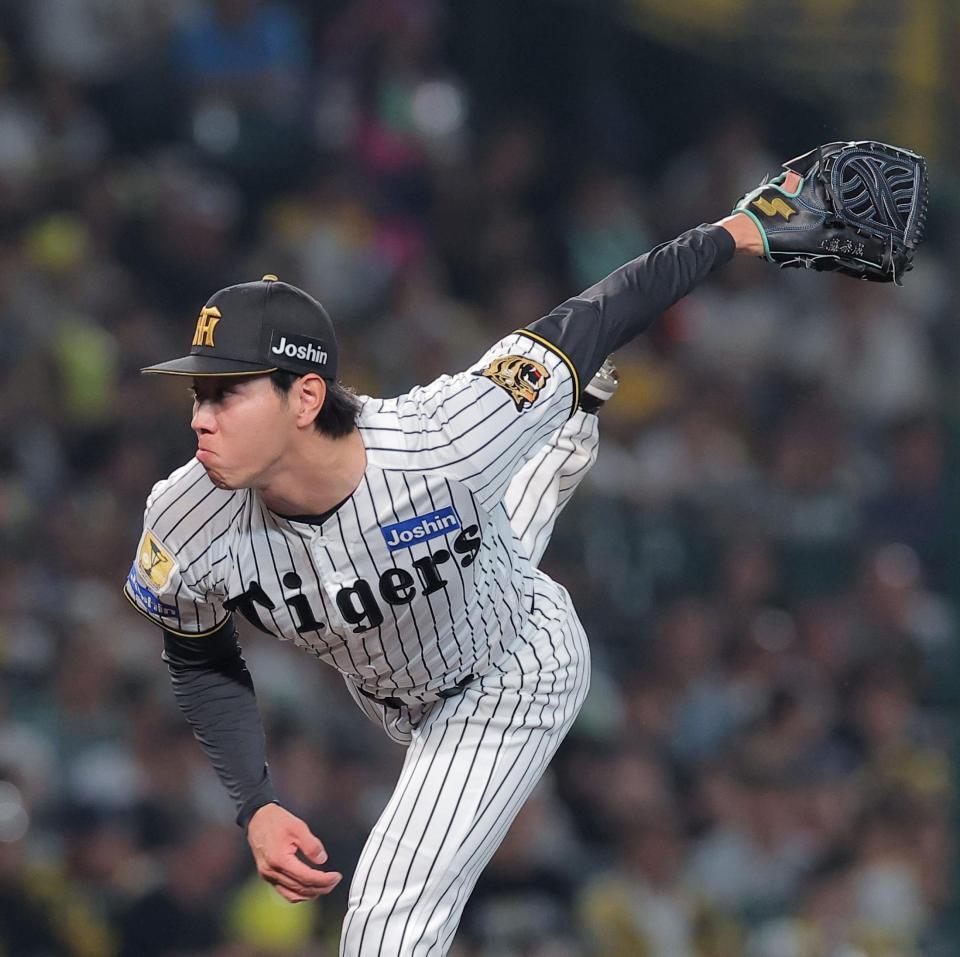 ７回から登板する工藤（撮影・西田忠信）