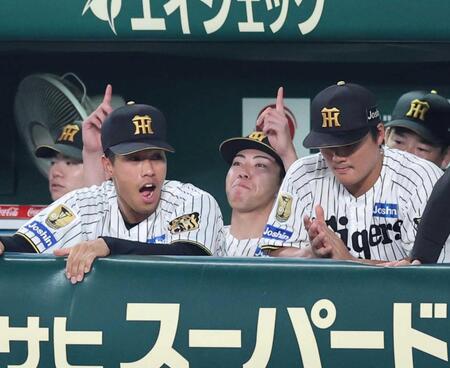　勝利の瞬間、指を天に向け喜ぶ工藤（撮影・山口登）