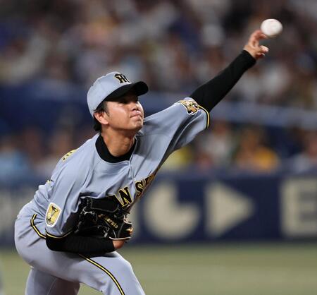 先発し、投げ込む高橋（撮影・田中太一）