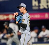 ４回、ボスラーに逆転３ランを許した今朝丸（撮影・田中太一）