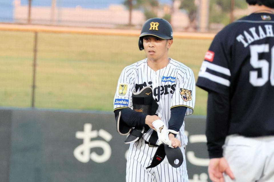 ４回、右越えの二塁打を放った島田