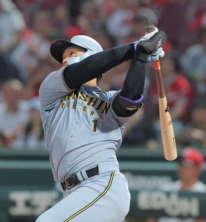 ５回、２ランを放つ森下（撮影・西田忠信）