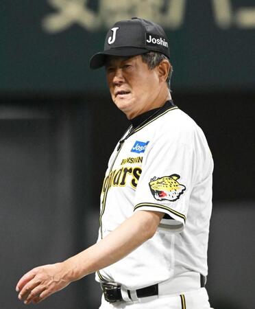 オリックスに敗れ厳しい表情を見せる平田２軍監督（撮影・高部洋祐）