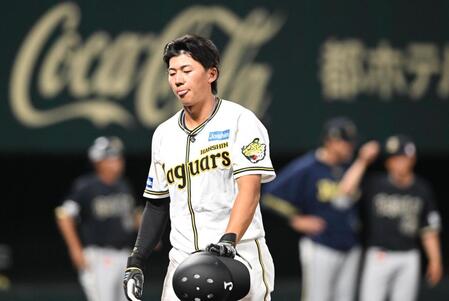 オリックスに敗れ引き揚げる立石（撮影・高部洋祐）