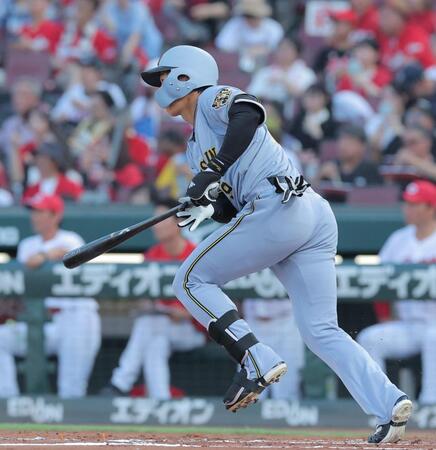 ２回、中前打を放つ立石（撮影・西田忠信）