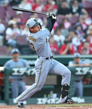 ２回、中前打を放つ立石（撮影・北村雅宏）