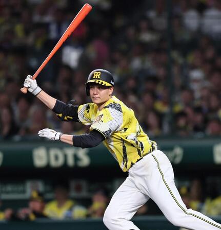 ５回、左前へ安打を放つ大竹（撮影・田中太一）