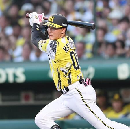 ２回、中前へ安打を放つ元山（撮影・田中太一）