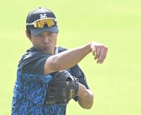 登板へ向け調整する藤浪（撮影・飯室逸平）