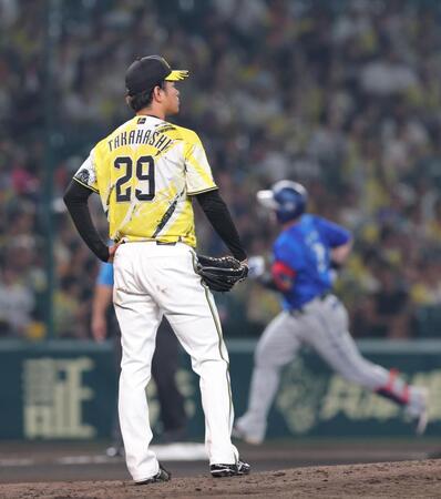 ６回、牧にソロを浴び勝ち越しを許す高橋（撮影・立川洋一郎）