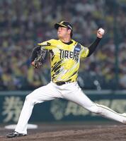 ＤｅＮＡ打線を相手に力投する高橋（撮影・立川洋一郎）