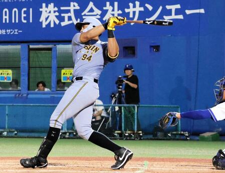 ４回、一飛に倒れるガルシア