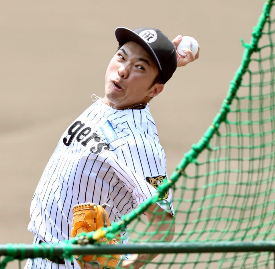 　ライブＢＰで力強く投げ込む石井（撮影・田中太一）