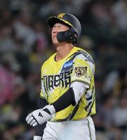 ６回、見逃し三振に倒れた立石（撮影・西田忠信）