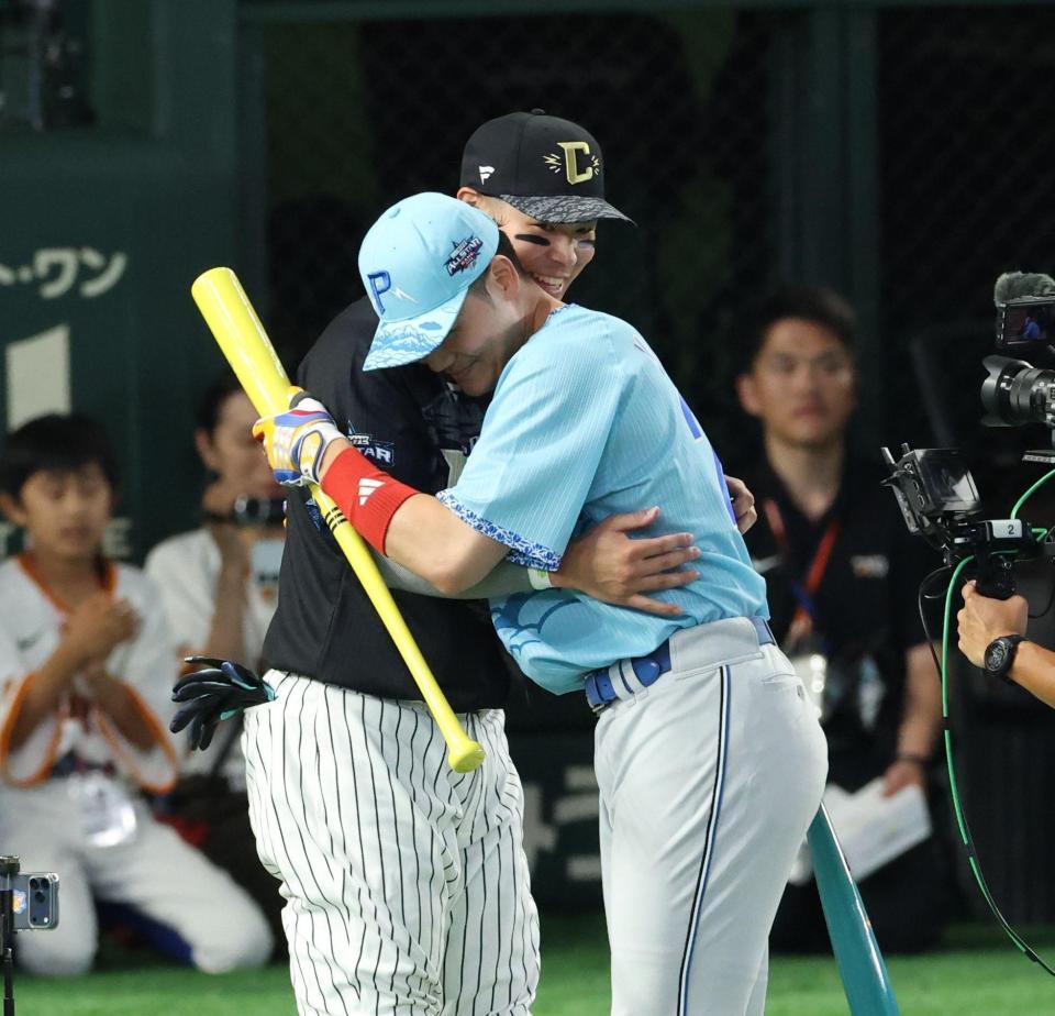 １回戦で清宮幸に勝利した佐藤輝（撮影・金田祐二）