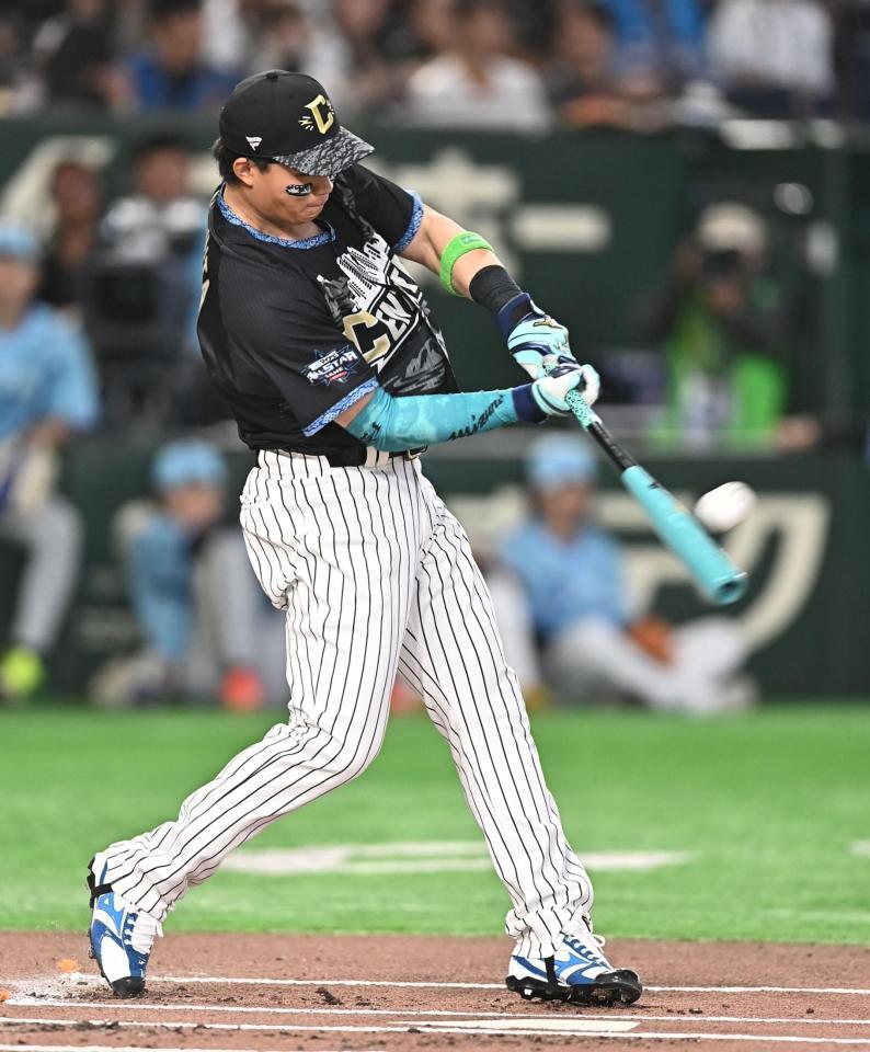 ホームランダービーで快音を連発する森下（撮影・開出牧）