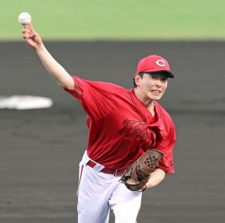 阪神打線を相手に力投する大瀬良（撮影・立川洋一郎）
