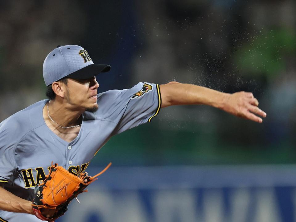 先発し、投げ込む伊藤将（撮影・田中太一）