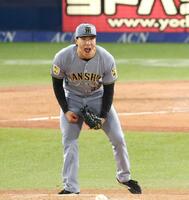 　９回、試合を締め、雄たけびをあげる工藤（撮影・金田祐二）