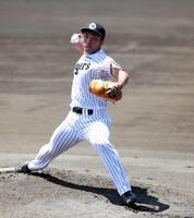 シート打撃に登板する石井（撮影・山口登）