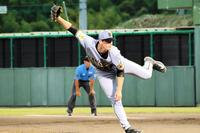 初回、力投するルーカス