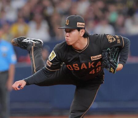 ７回から登板する工藤（撮影・西田忠信）