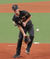 １回、細川に中前打を許す伊藤将（撮影・西田忠信）