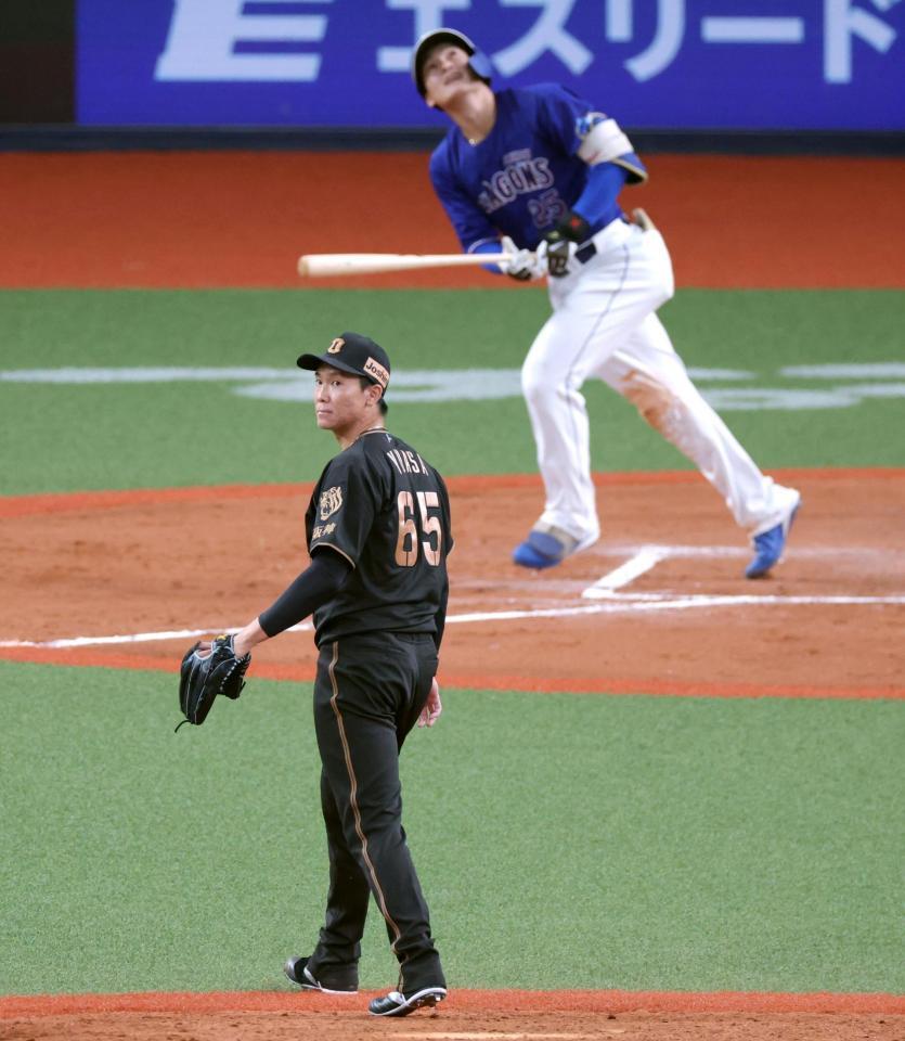 ８回、石川昂を二飛に打ち取る湯浅（撮影・立川洋一郎）