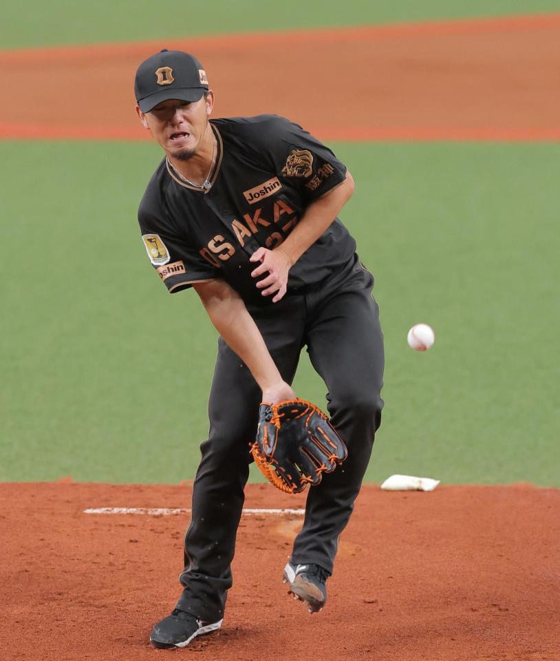 １回、細川に中前打を許す伊藤将（撮影・西田忠信）