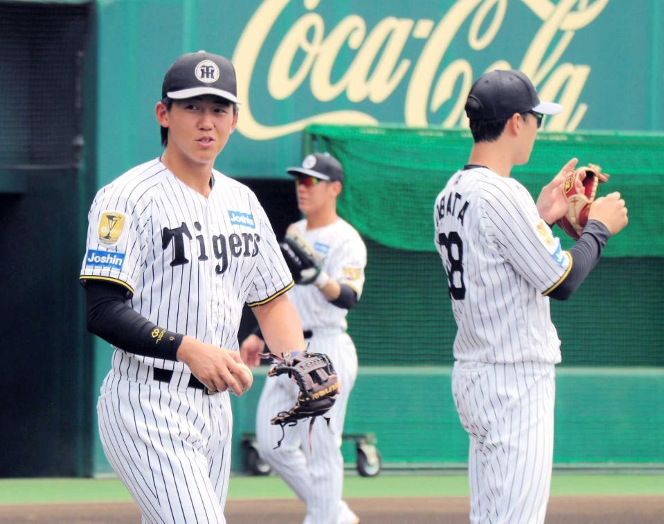 　ファームに合流した立石（撮影・滋野航太）