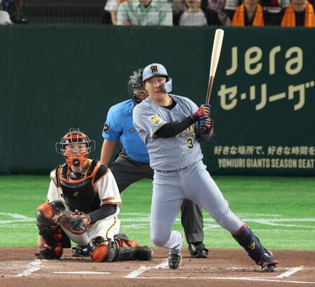 ２回、中前打を放つ大山（撮影・金田祐二）