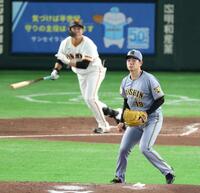 ３回、中山に先制２ランを浴びる下村（撮影・金田祐二）