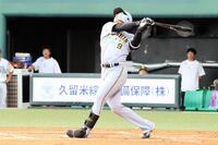初回、捕邪飛に倒れる立石