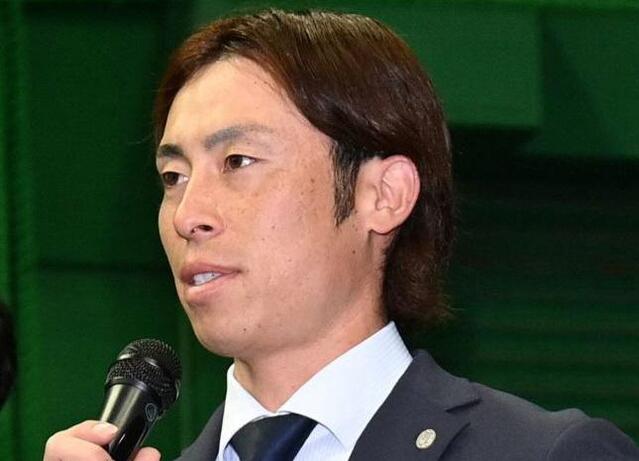 元阪神の人気選手が3児のパパに