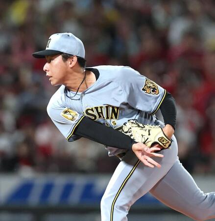 ７回から登板する神宮（撮影・北村雅宏）