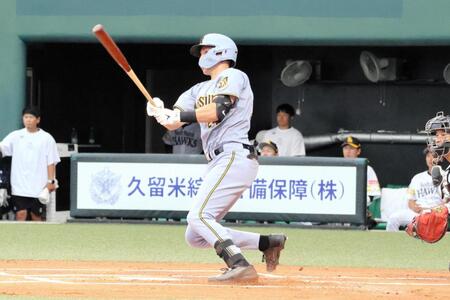 初回、左前打を放つディベイニー