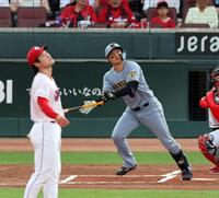 １回、左越えに先制２ランを放つ森下（撮影・山口登）