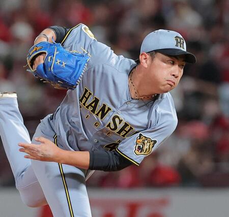 　８回から登板する桐敷（撮影・西田忠信）