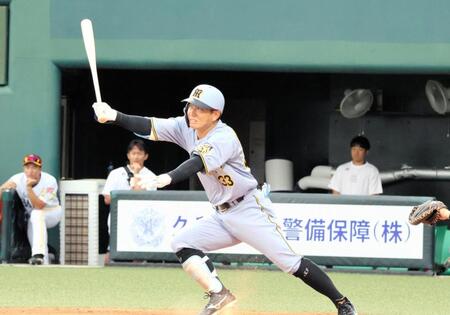 １回、内野安打を放つ糸原